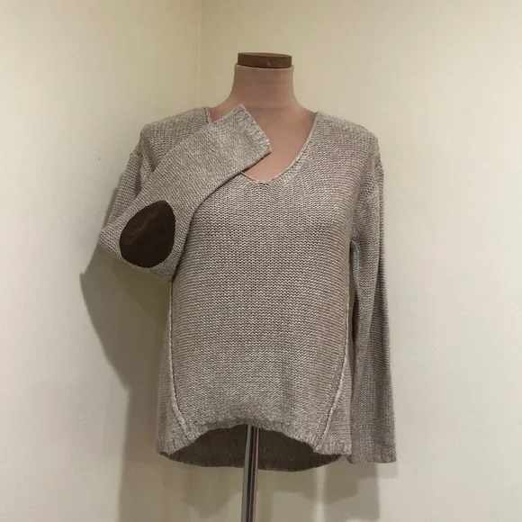 Anthropologie RDI Sweater Size Medium Tan Brown Elbow Patch Pullover - Picture 2 of 13